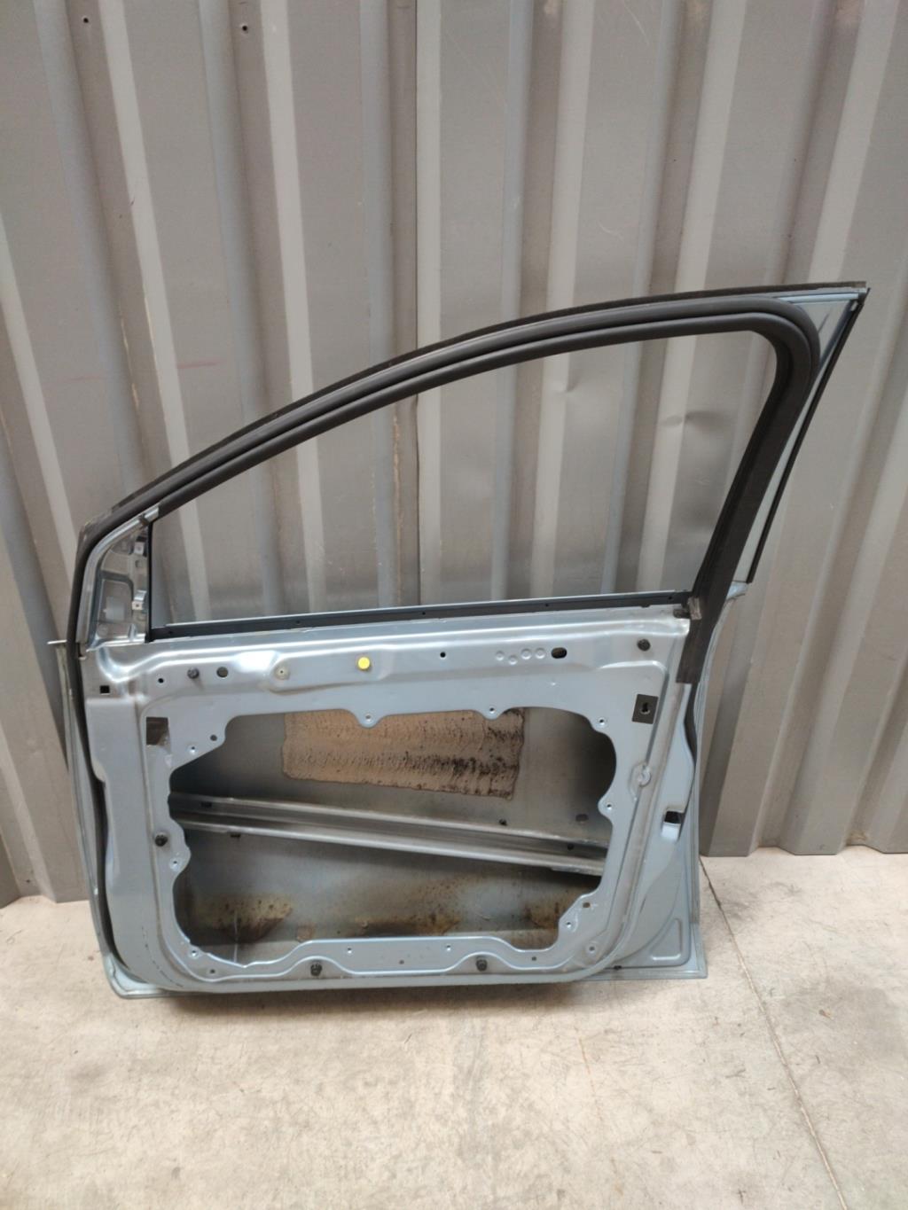 Porte avant droit FORD FOCUS 2 PHASE 1 Diesel - 1