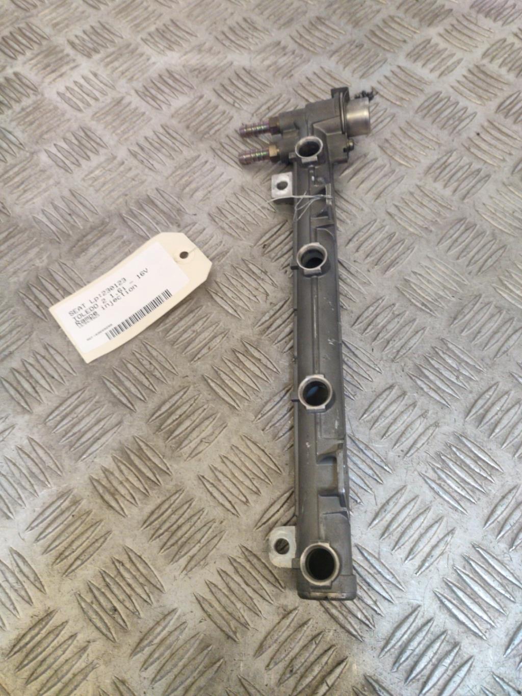Rampe injection SEAT TOLEDO 2 Essence - 1