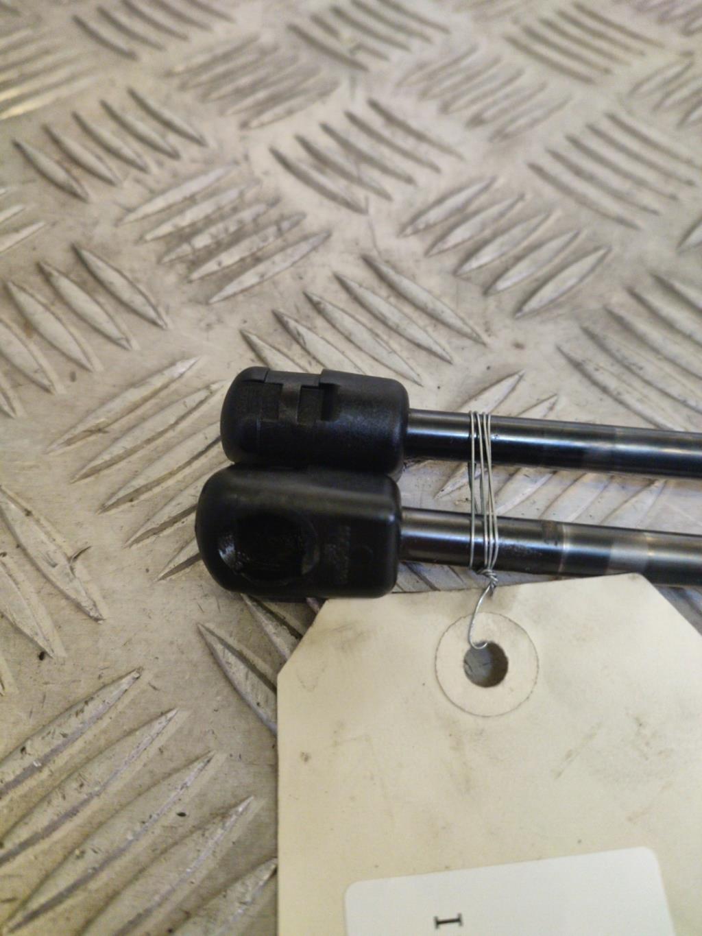 Verin de coffre FORD FOCUS 3 PHASE 1 Diesel - 1
