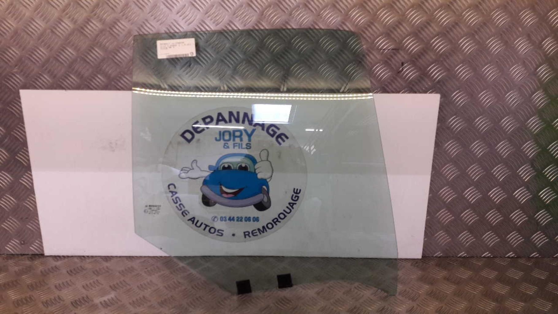 Vitre arriere droit RENAULT CLIO 2 PHASE 2 Diesel - 1