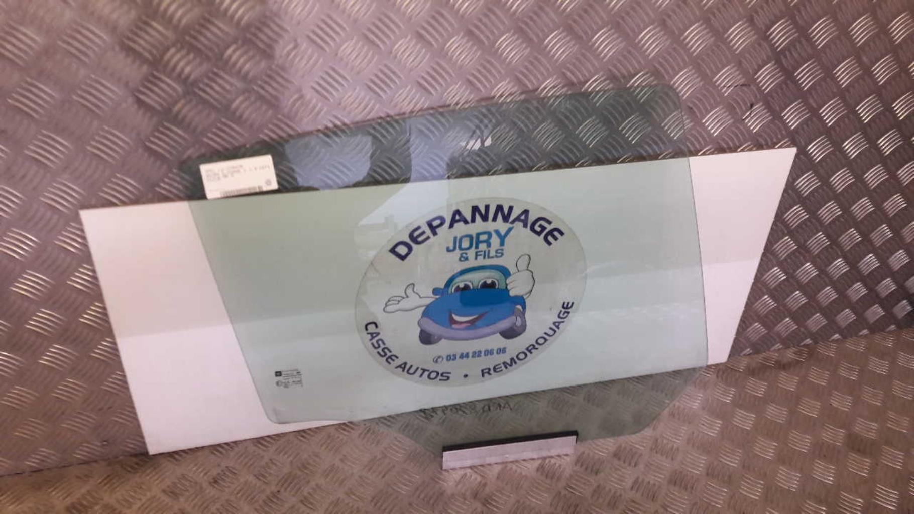 Vitre arriere droit OPEL ASTRA H PHASE 1 Diesel - 1