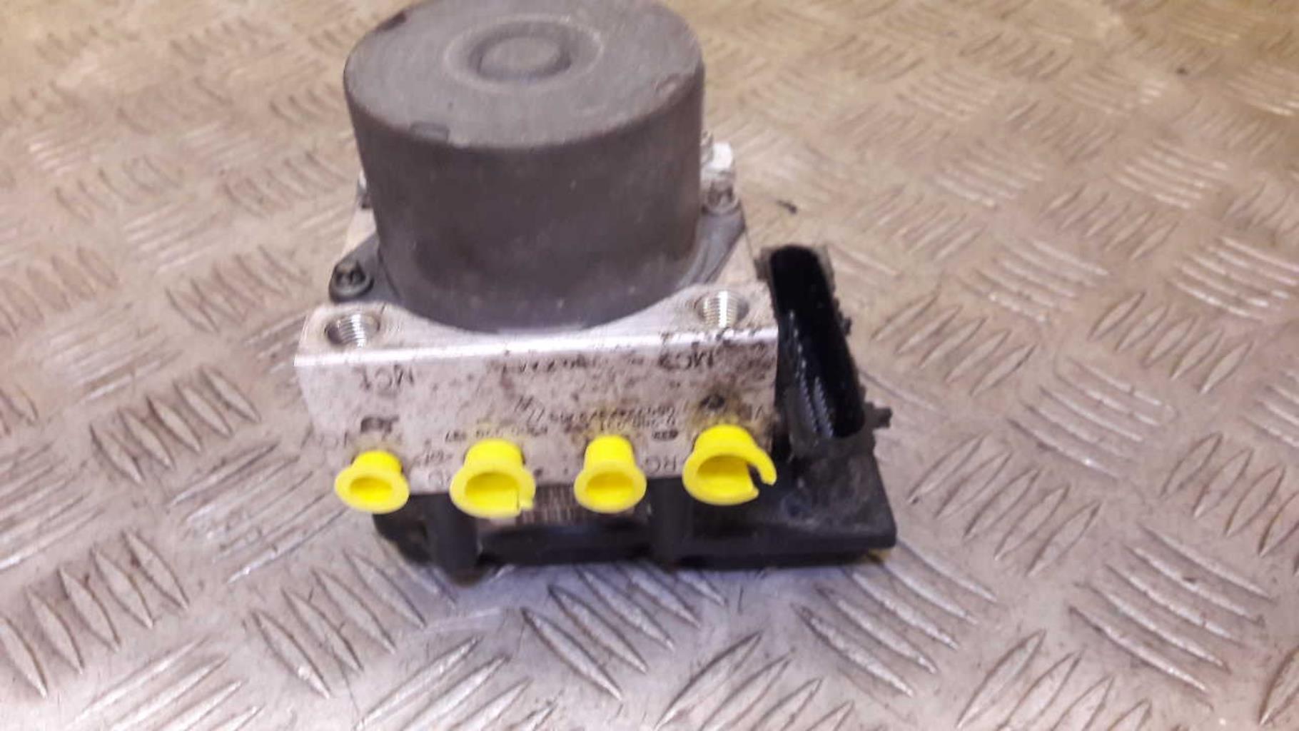 Bloc ABS (freins anti-blocage) RENAULT CLIO 2 PHASE 2 Essence - 1
