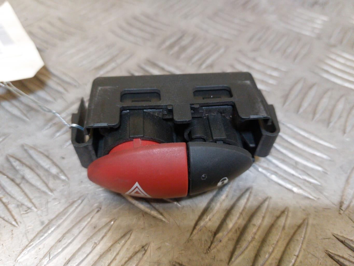 Bouton de warning RENAULT TWINGO 2 PHASE 1 Diesel - 1