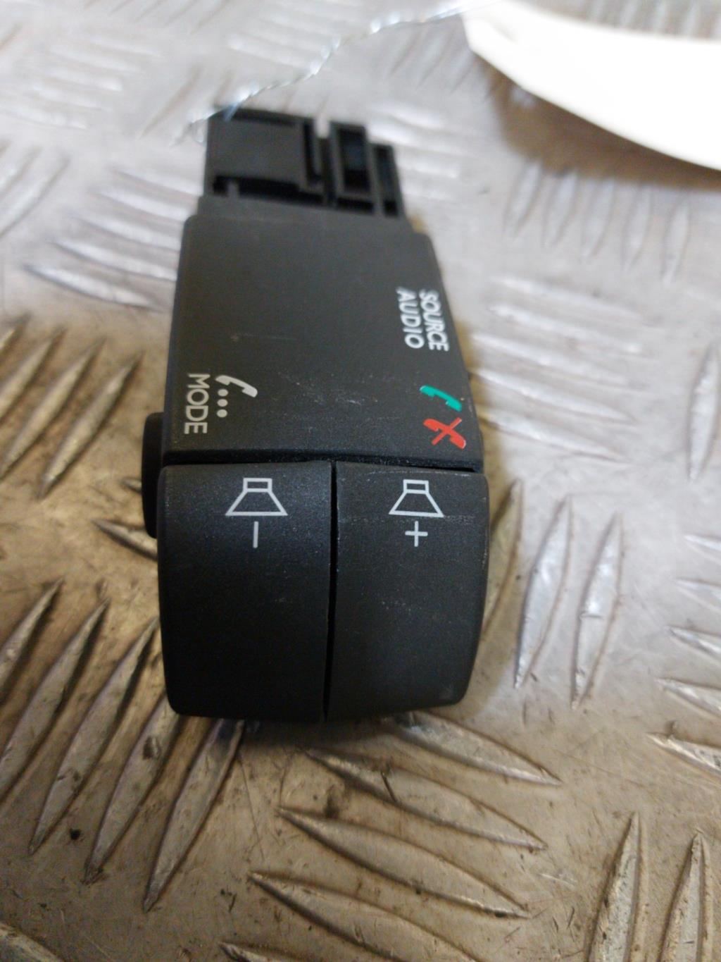 Commande autoradio RENAULT VEL SATIS PHASE 1 Diesel - 1