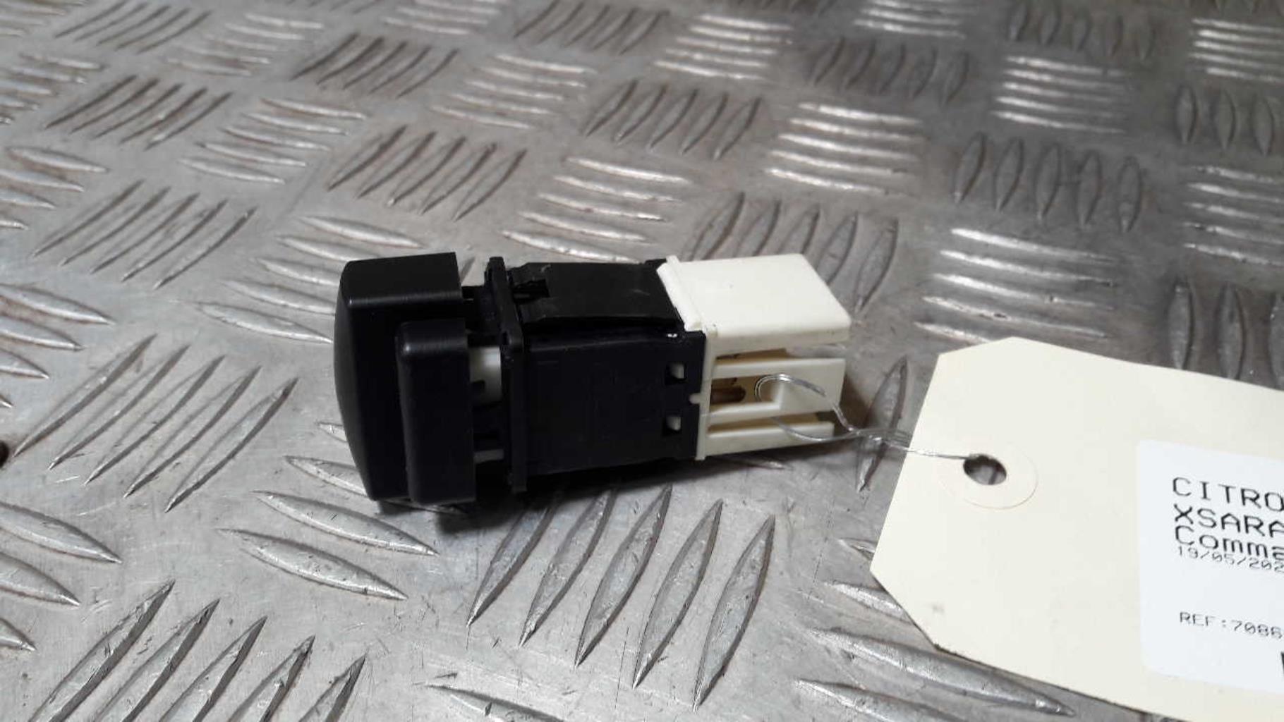 Commande degivrage lunette arriere CITROEN XSARA PHASE 2 Diesel - 1