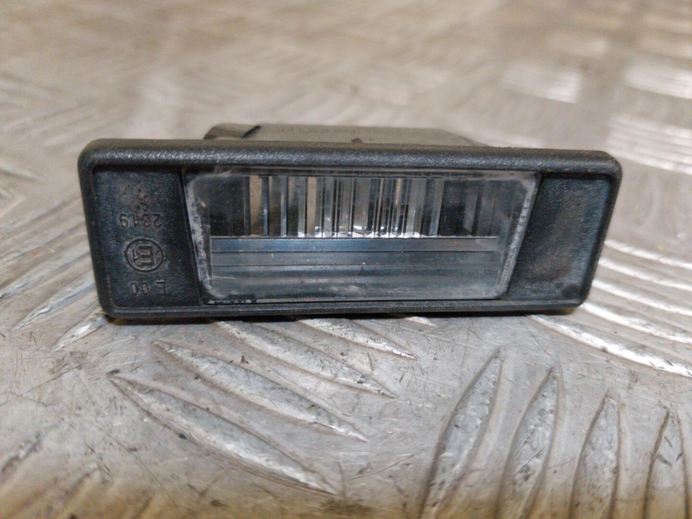 Eclairage de plaque NISSAN QASHQAI 1 PHASE 1 Diesel - 1