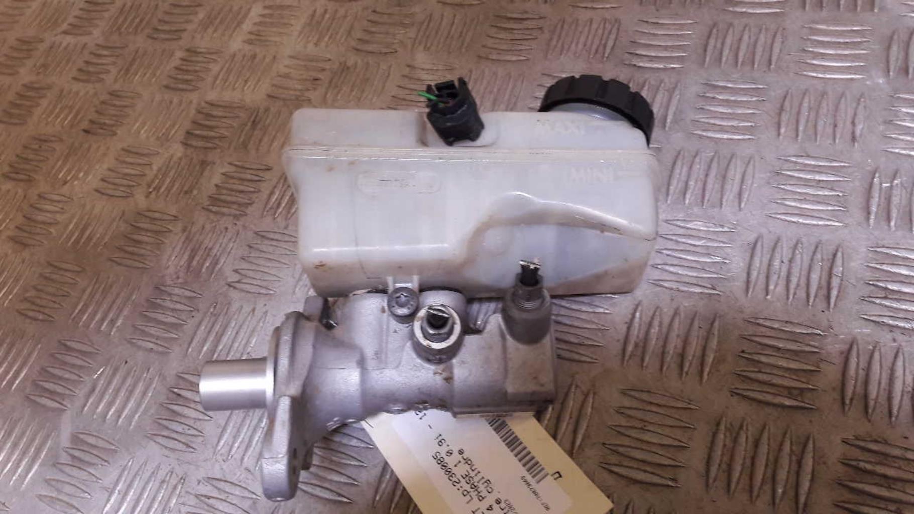 Maitre cylindre (freinage) RENAULT CLIO 4 PHASE 1 Essence - 1