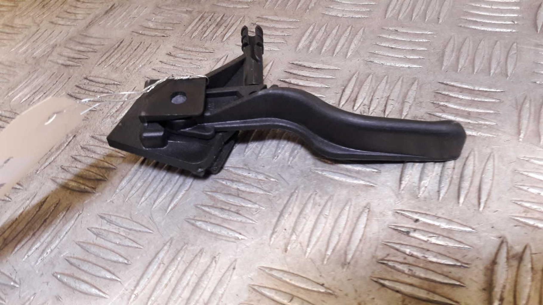 Poignee d'ouverture de capot OPEL ASTRA H PHASE 2 Diesel - 1