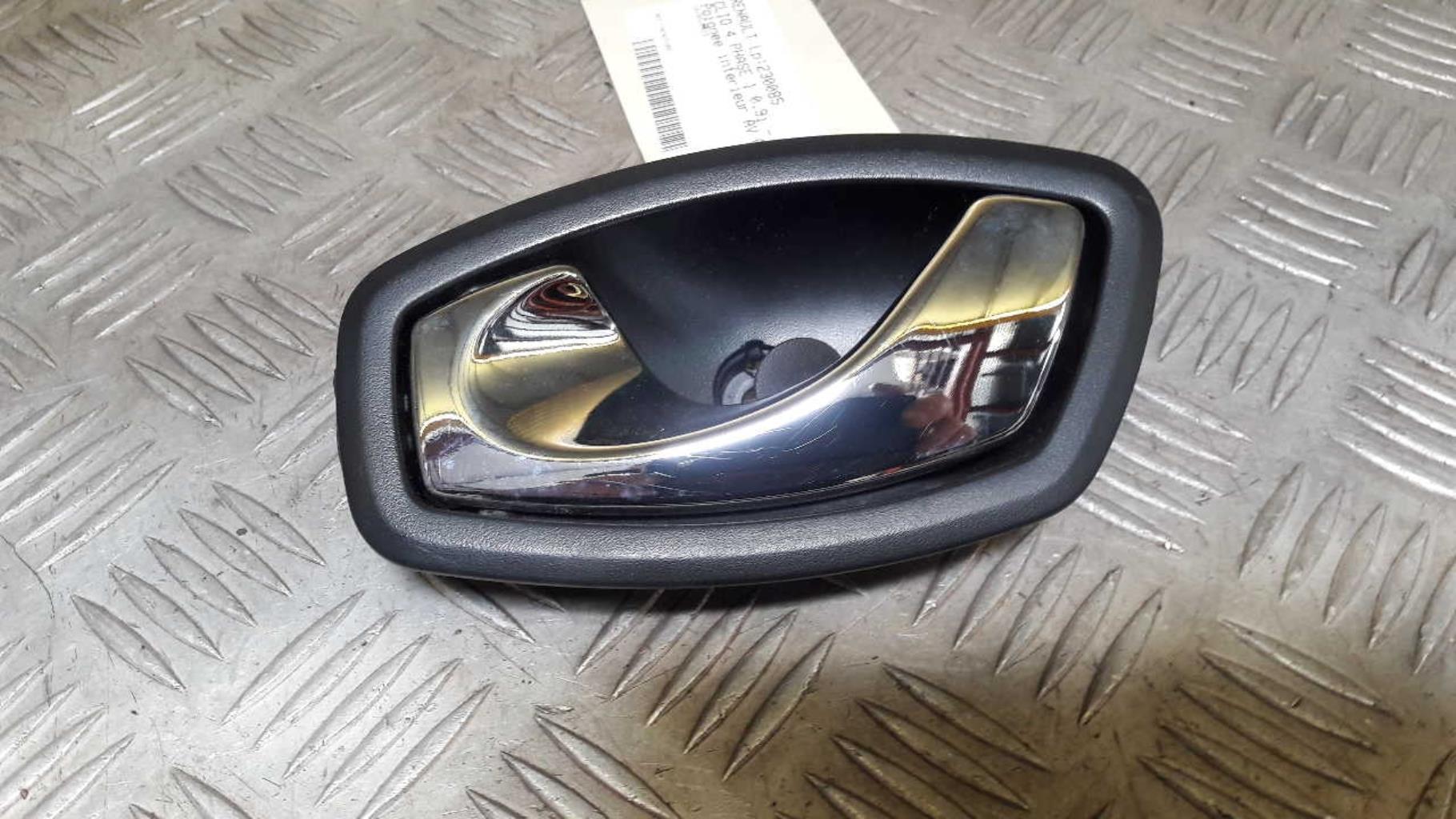 Poignee interieur avant gauche RENAULT CLIO 4 PHASE 1 Essence - 1