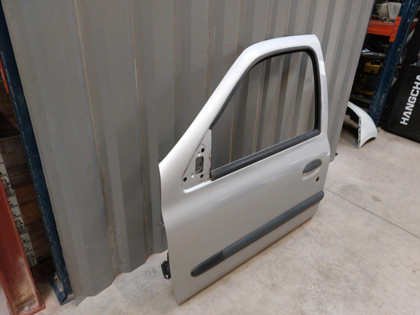 Porte avant gauche RENAULT CLIO 2 CAMPUS PHASE 1 Diesel - 1