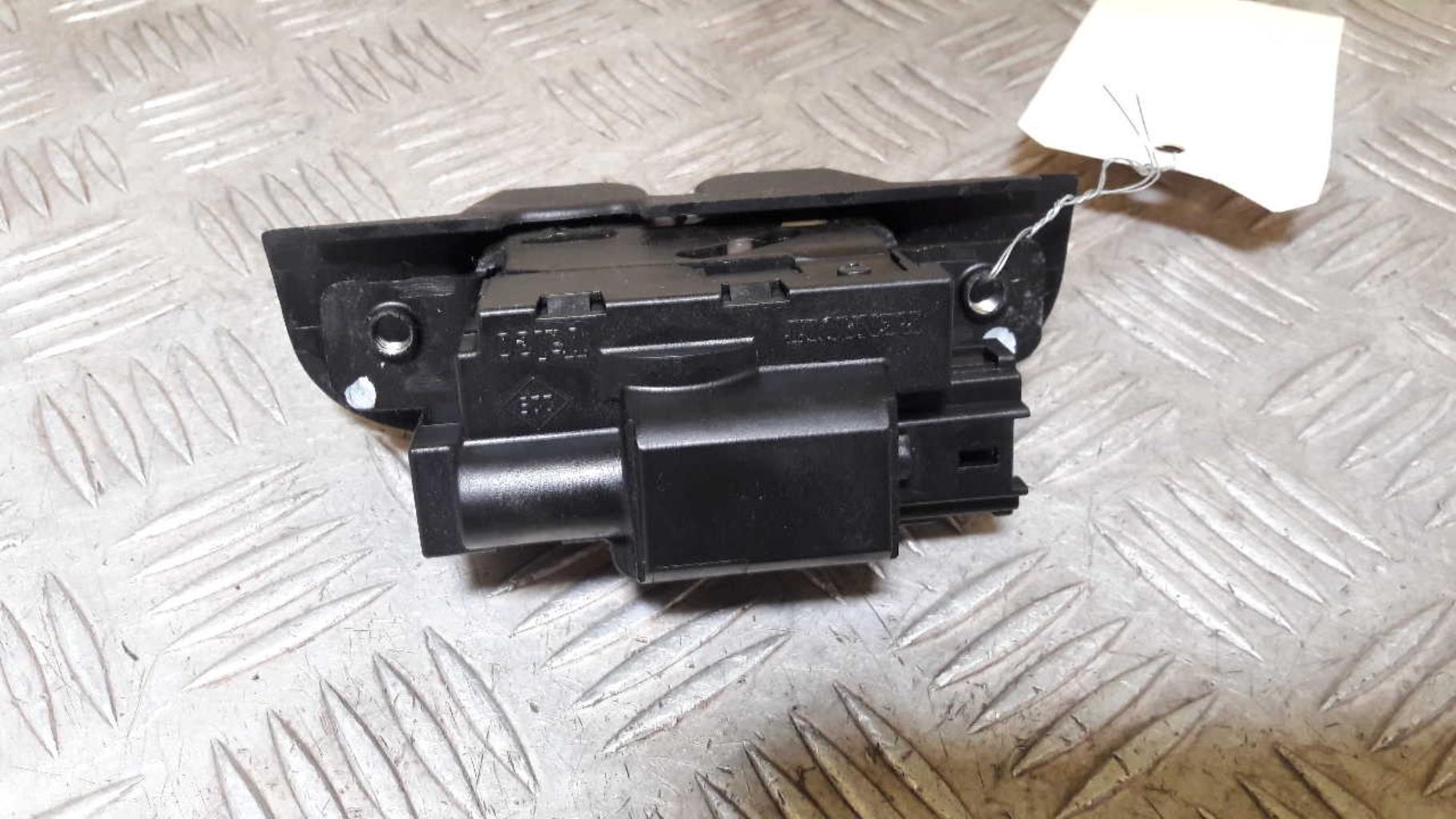 Serrure de coffre RENAULT VEL SATIS PHASE 1 Diesel - 1