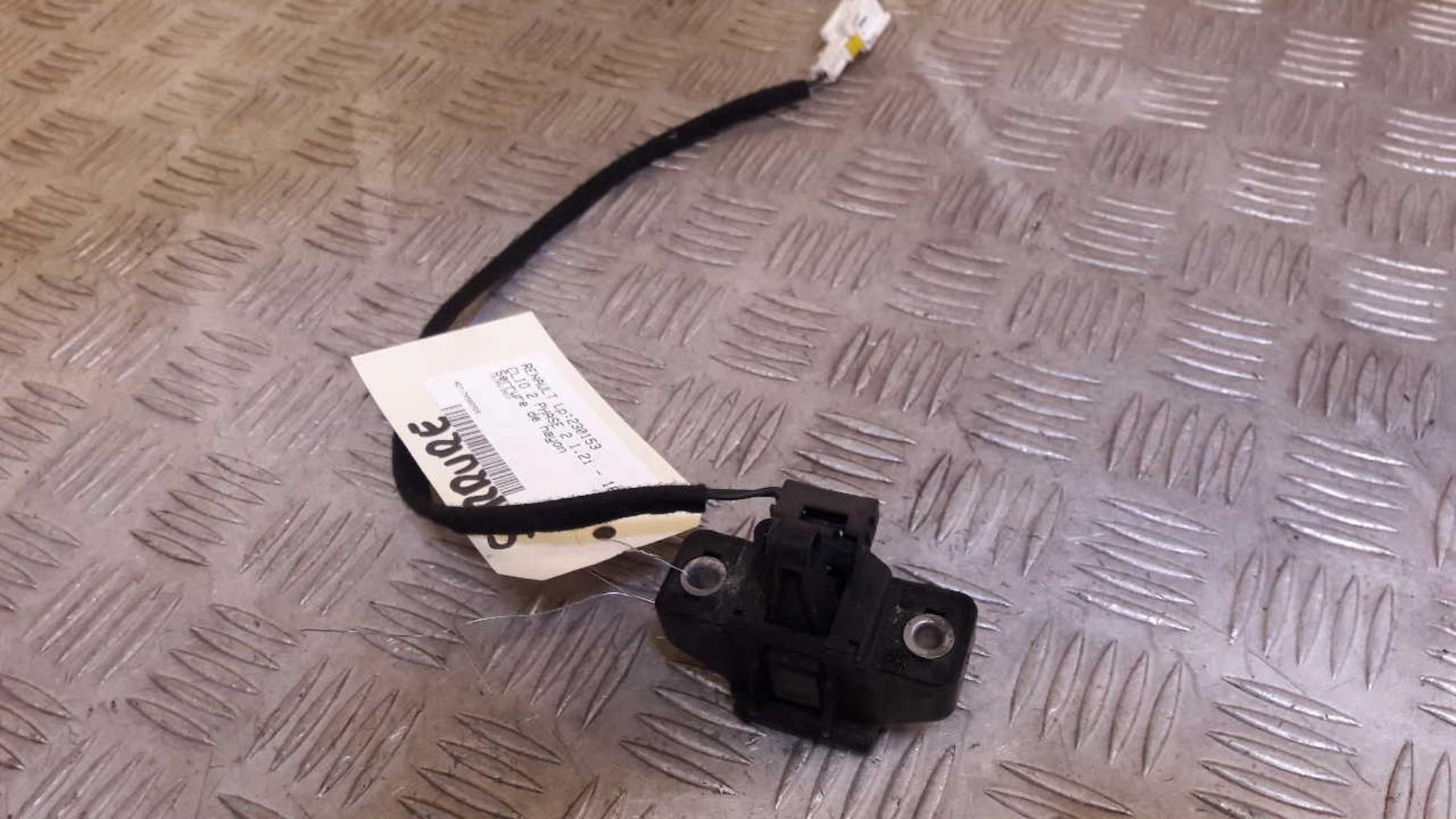 Serrure de hayon RENAULT CLIO 2 PHASE 2 Essence - 1