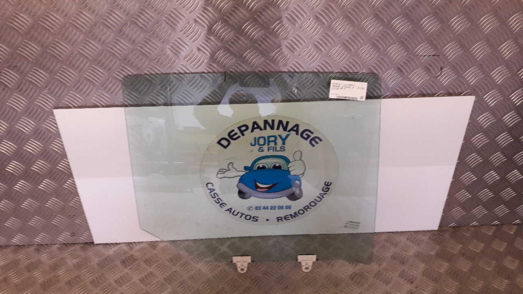 Vitre arriere droit RENAULT MEGANE 3 PHASE 2 Diesel - 1