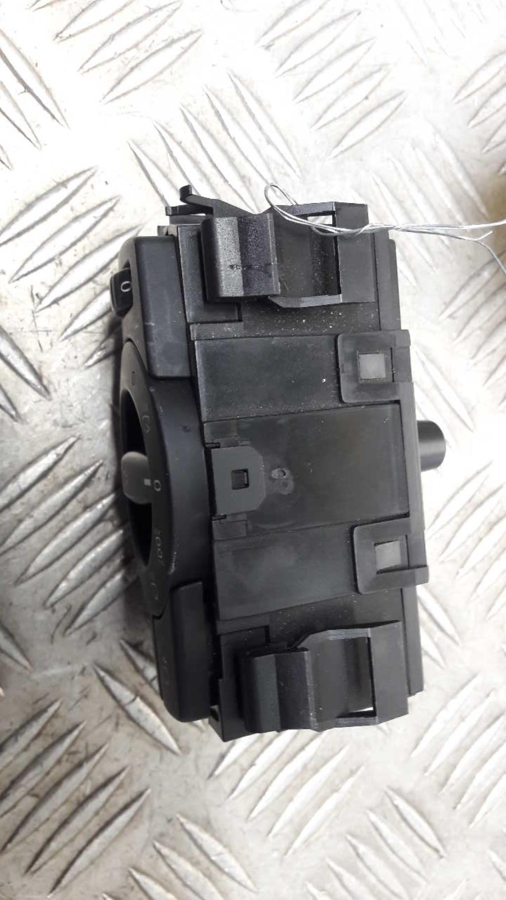 Commande de phare BMW SERIE 1 E87 PHASE 2 Diesel - 1