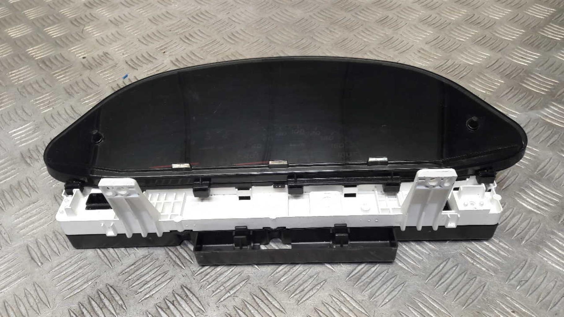 Compteur TOYOTA YARIS 2 PHASE 2 Diesel - 1