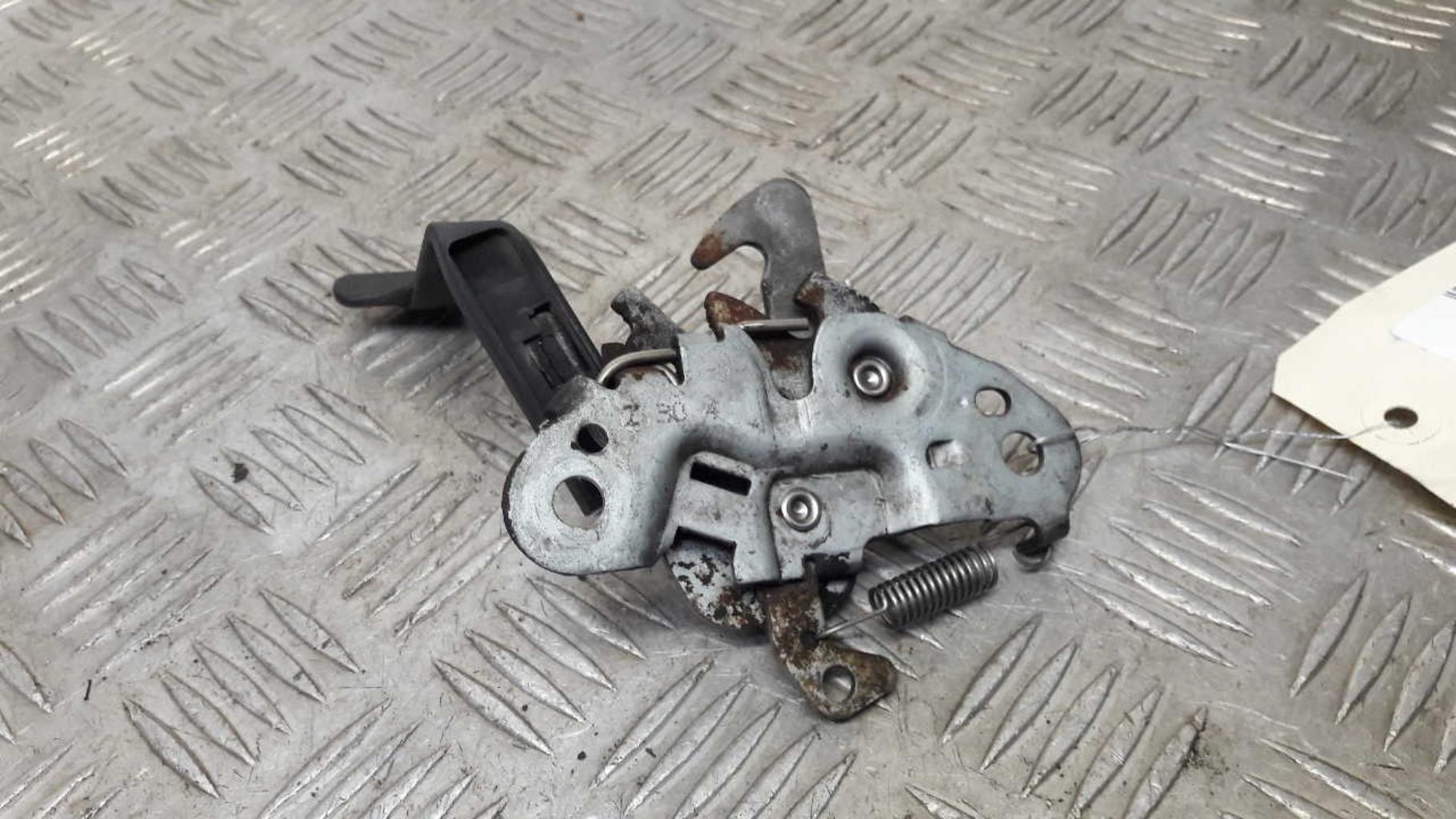 Serrure de capot PEUGEOT 407 PHASE 1 Essence - 1