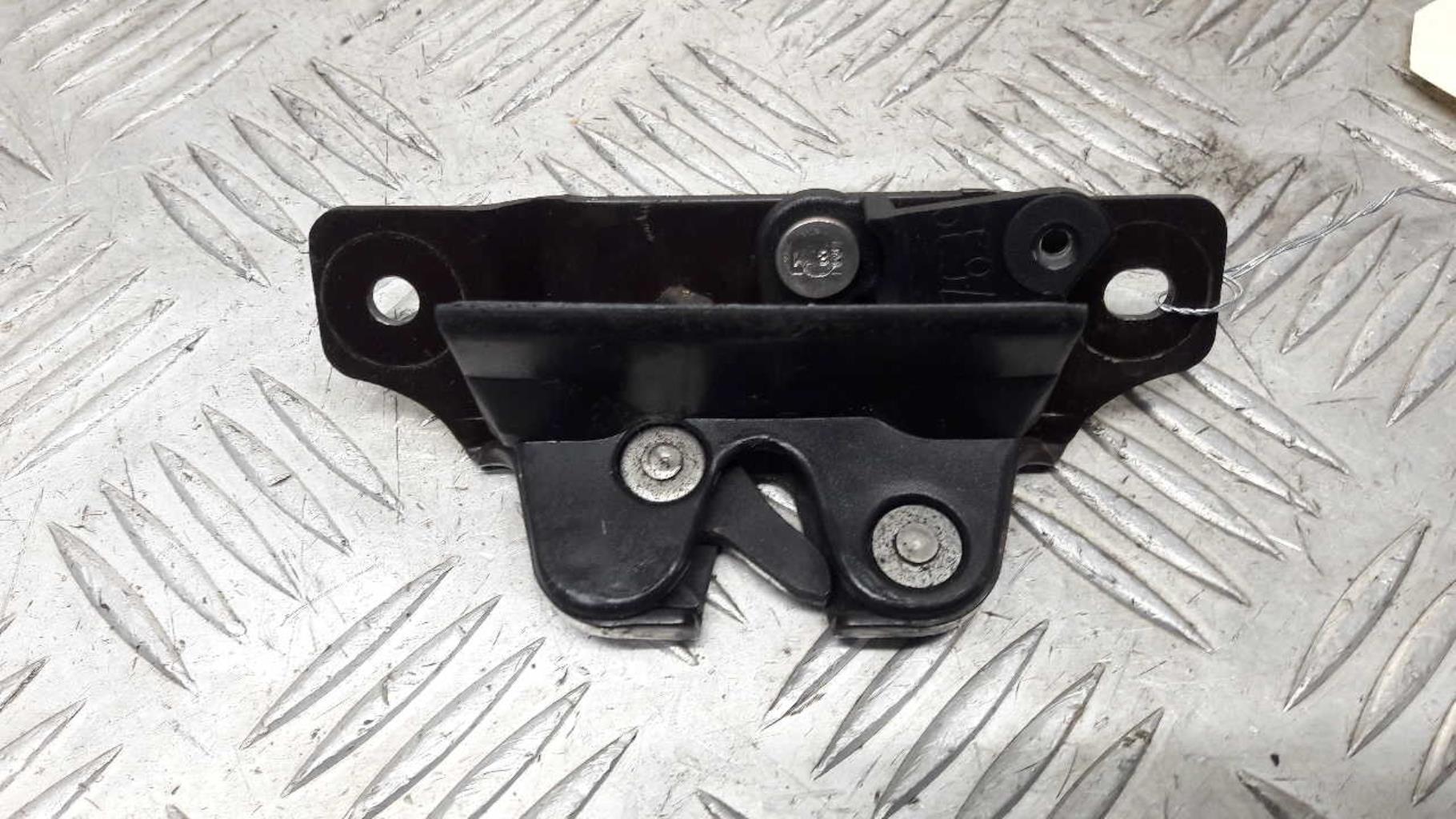 Serrure de hayon CITROEN SAXO PHASE 2 Essence - 1
