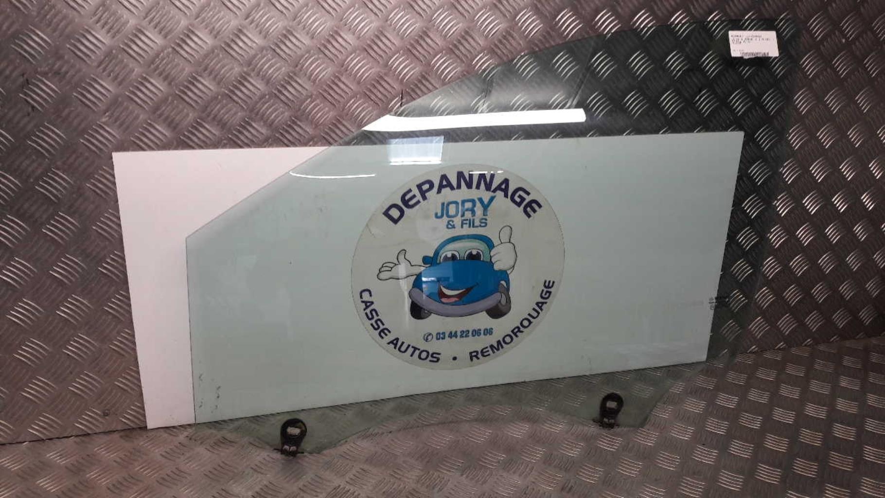 Vitre avant gauche RENAULT CLIO 3 PHASE 1 Diesel - 1