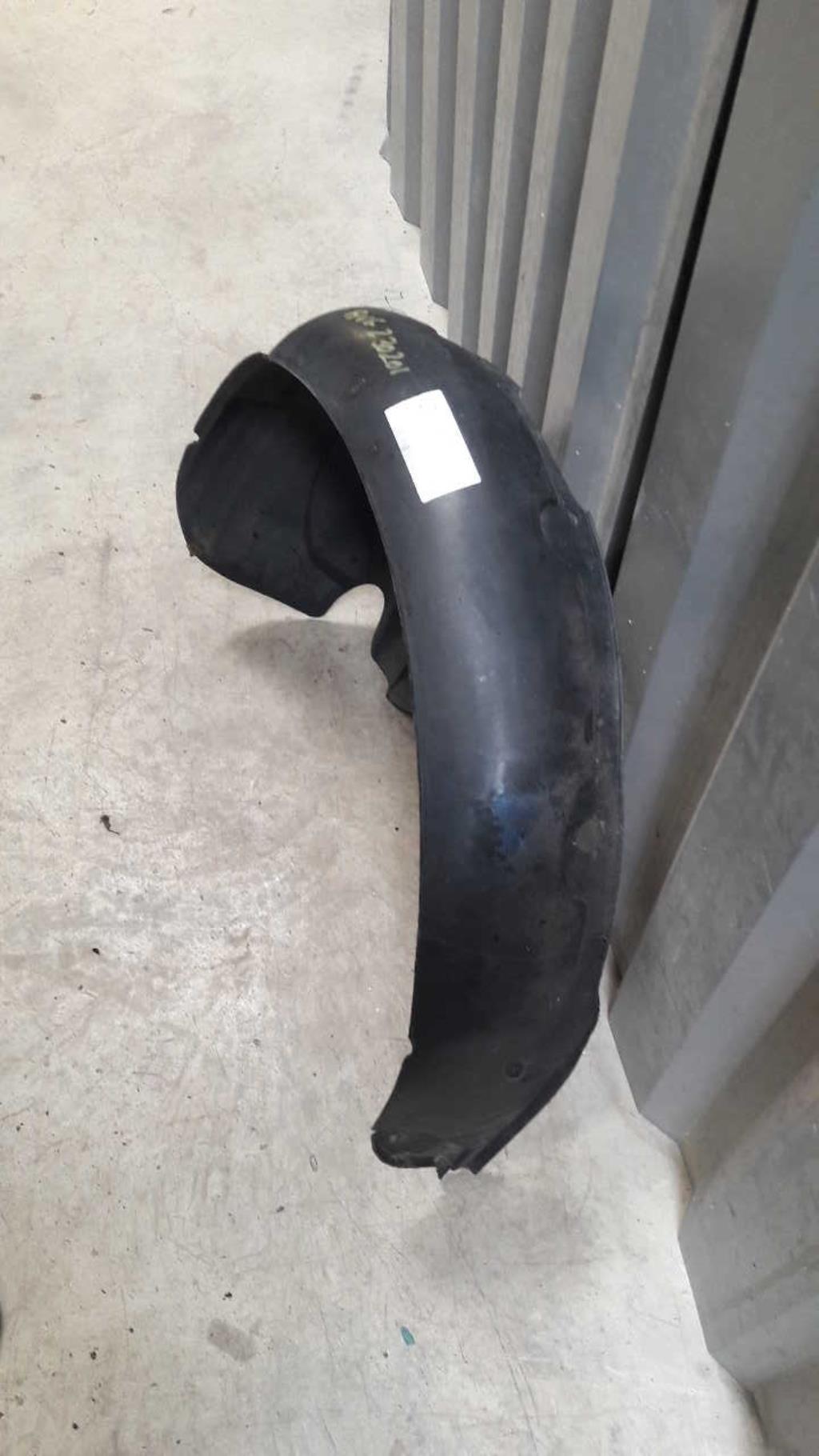 Pare boue avant gauche RENAULT TWINGO 1 PHASE 1 Essence - 1