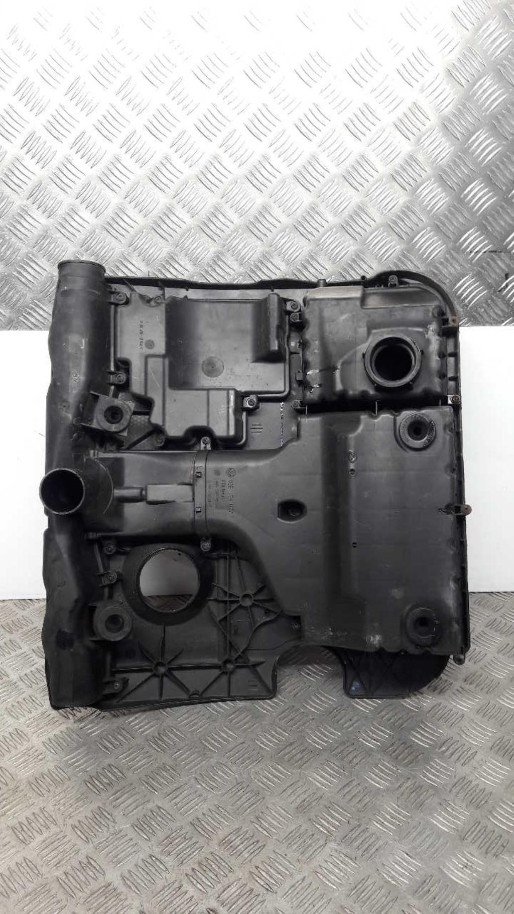 Cache moteur  VOLKSWAGEN POLO 4 PHASE 1 Essence - 1