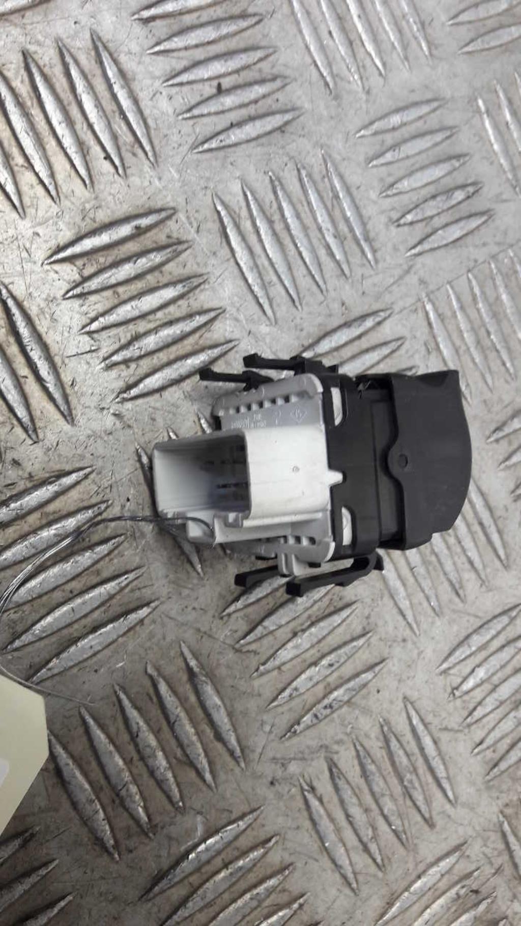 Interrupteur de leve vitre RENAULT LAGUNA 2 PHASE 1 Diesel - 1