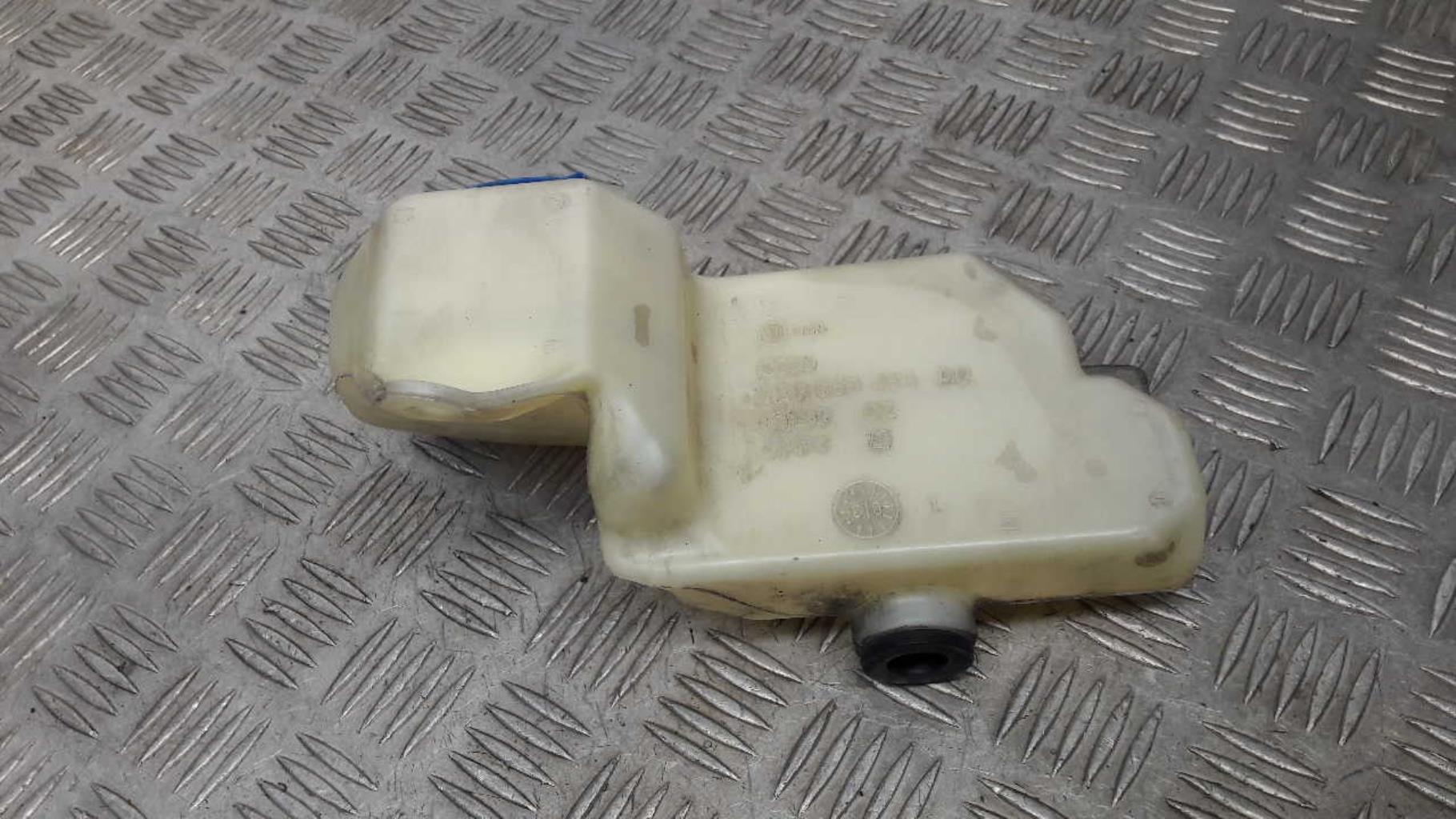 Vase de lave glace AUDI A4 2 AVANT PHASE 1 BREAK Diesel - 1