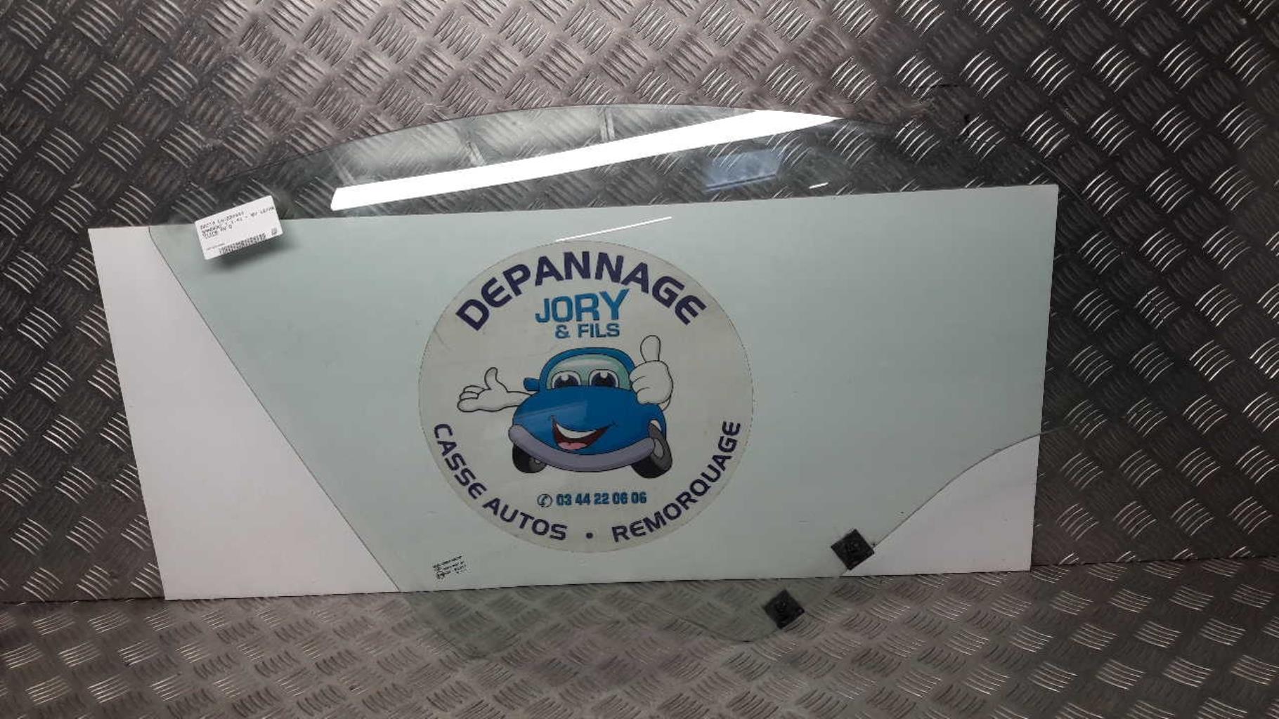 Vitre avant droit DACIA SANDERO 1 Essence/GPL - 1