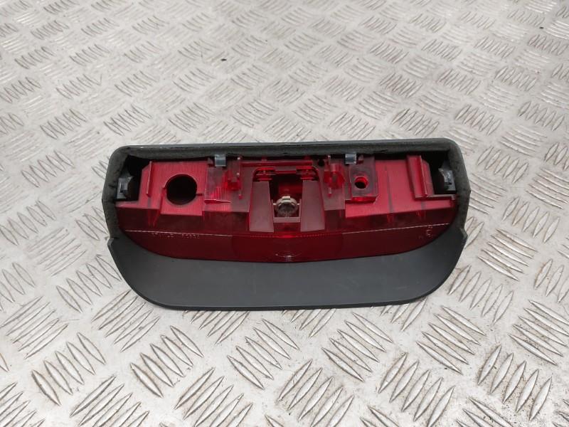 Feu arriere stop central MAZDA 2 1 Essence - 1