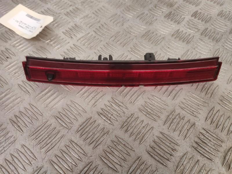 Feu arriere stop central RENAULT CLIO 4 PHASE 1 Diesel - 1