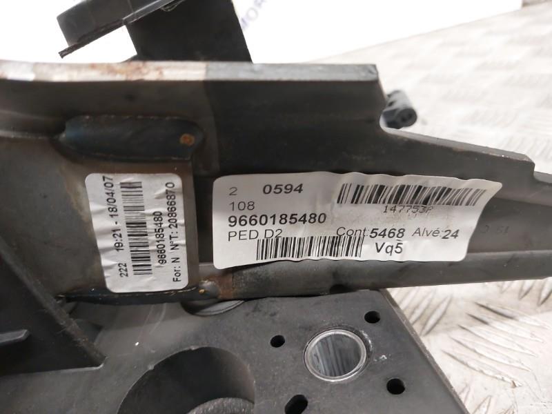 Pedale de frein PEUGEOT 407 PHASE 1 Diesel - 1