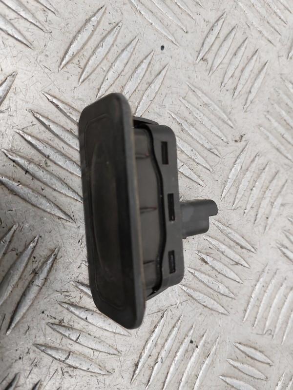 Actionneur serrure hayon RENAULT CLIO 3 PHASE 1 BREAK Diesel - 1
