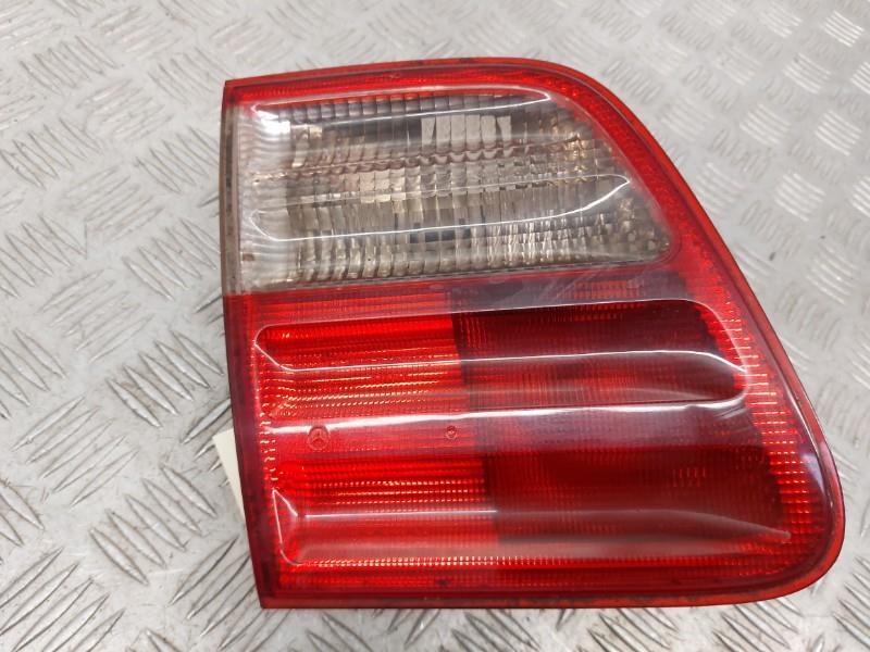 Feu arriere secondaire gauche (feux) MERCEDES CLASSE E 210 PHASE 2 BREAK Diesel - 1