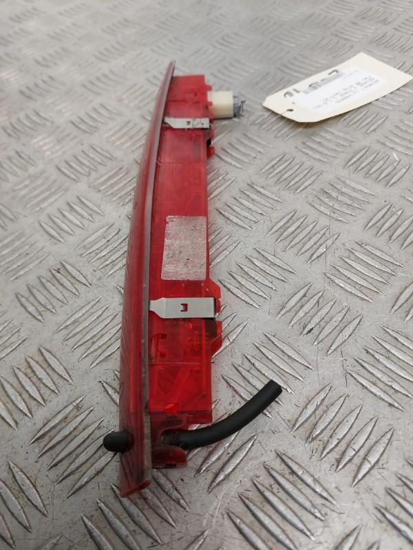 Feu arriere stop central RENAULT MEGANE 2 PHASE 1 Diesel - 1