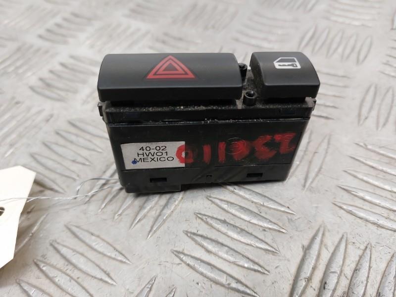 Bouton de warning BMW SERIE 3 E46 PHASE 2 Diesel - 1