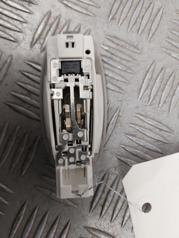 Eclairage de plafonnier RENAULT CLIO 4 PHASE 2 Essence - 1