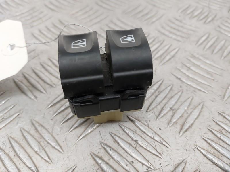 Interrupteur de leve vitre avant gauche RENAULT CLIO 4 PHASE 2 Essence - 1