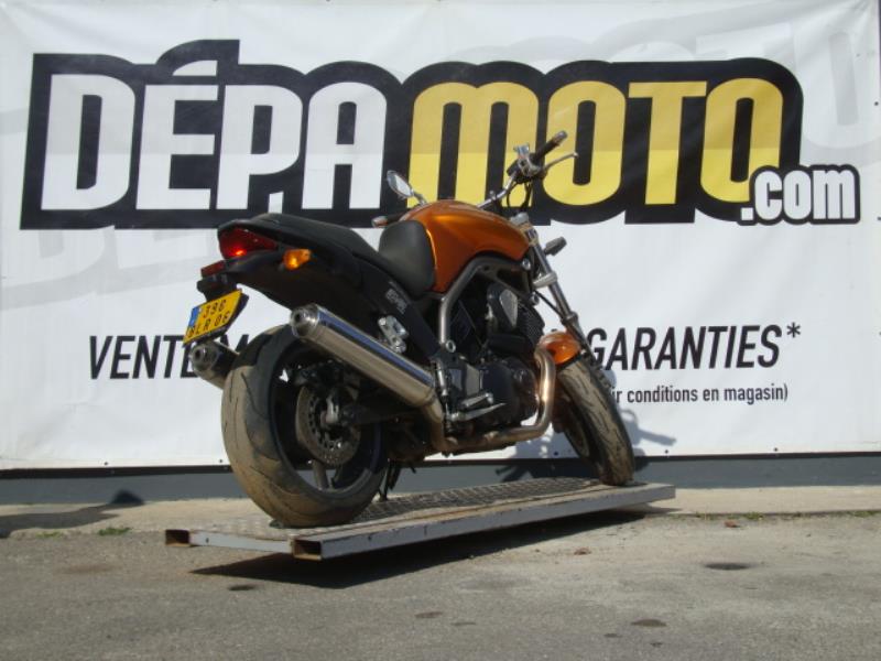 Illustration de YAMAHA1100 BT BULLDOG
