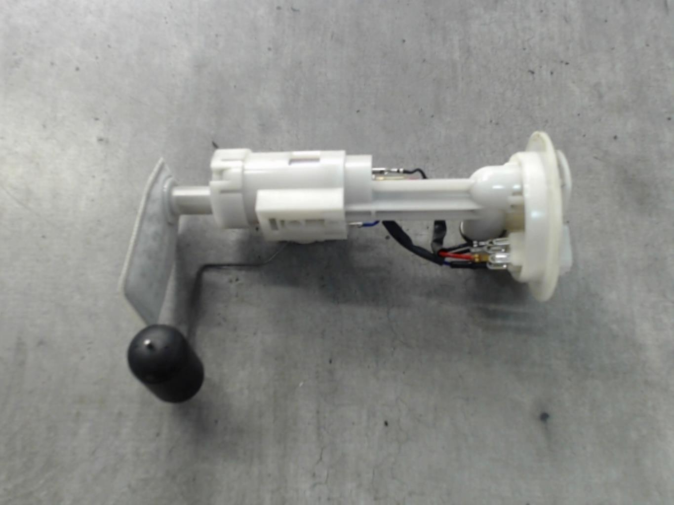 pièce détachée occasion Pompe + jauge à essence YAMAHA