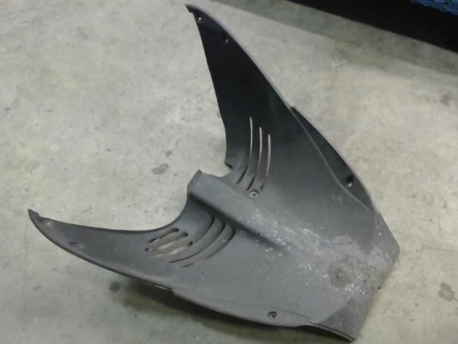 pièce détachée occasion Cache carenage centrale sabot HONDA