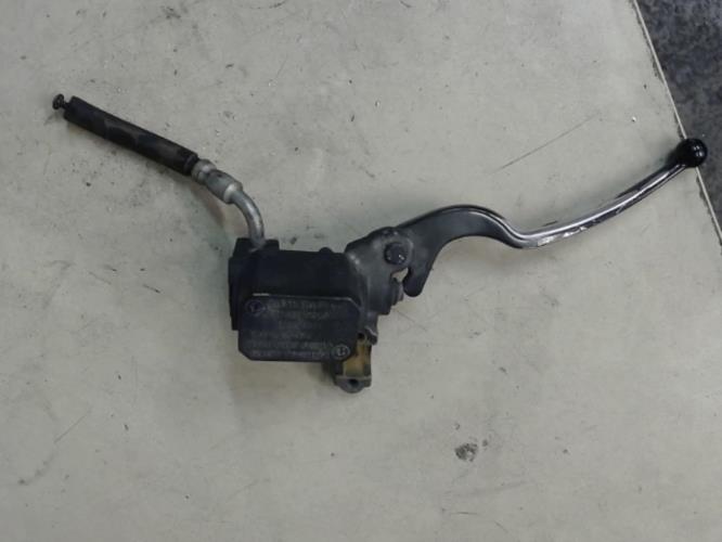 pièce détachée occasion Maitre cylindre frein avant YAMAHA