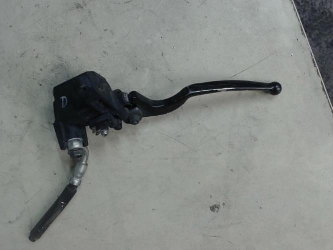 pièce détachée occasion Maitre cylindre frein avant