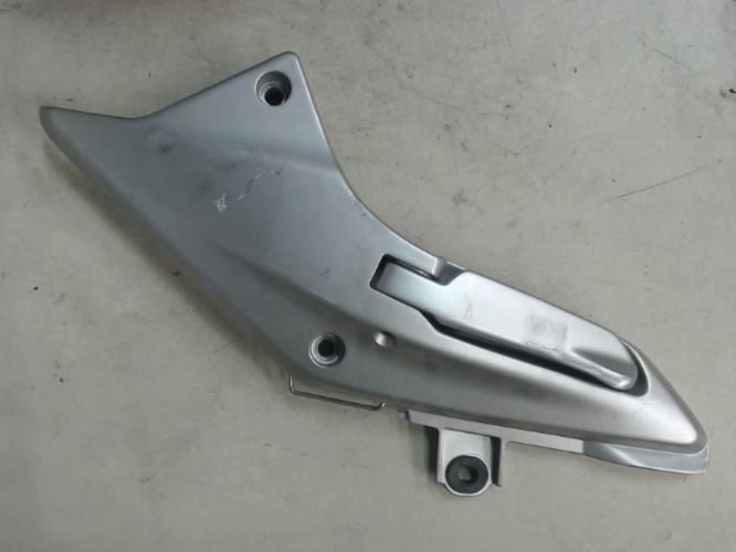 pièce détachée occasion Platine et repose pieds arriere droit HONDA