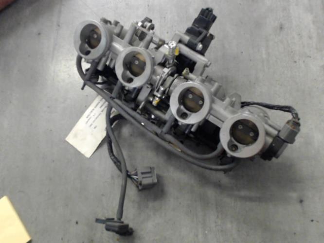 pièce détachée occasion Rampe d'injection KAWASAKI