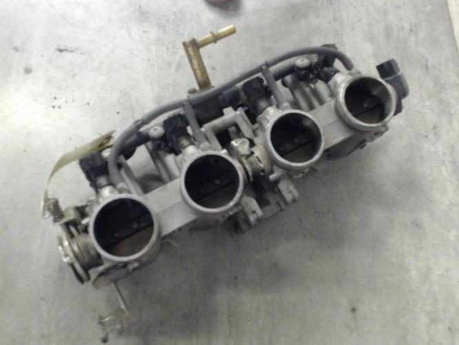 pièce détachée occasion Rampe d'injection SUZUKI