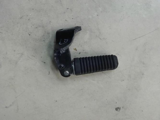 pièce détachée occasion Repose pieds arriere gauche YAMAHA