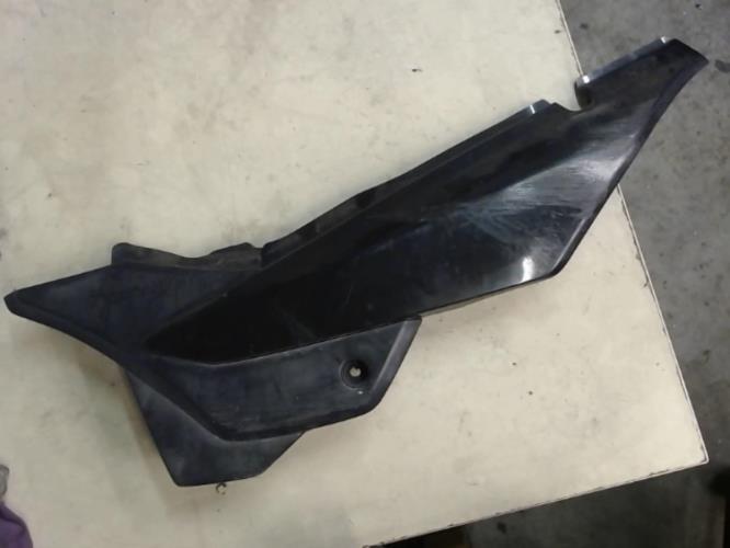 Illustration de Carenage arriere gauche HONDA