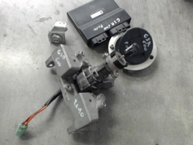 pièce détachée occasion Kit serrure SUZUKI