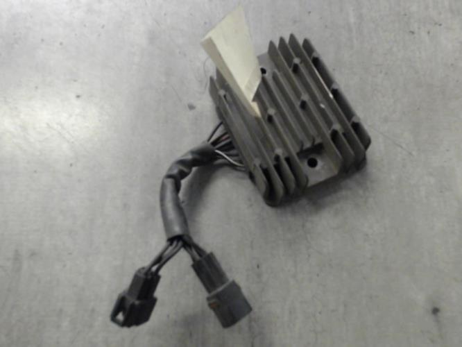 pièce détachée occasion Regulateur charge batterie SUZUKI