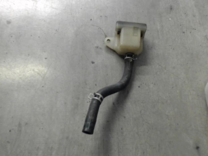 pièce détachée occasion Bocal vase maitre cylindre de frein arriere SUZUKI