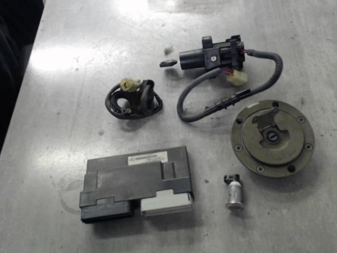 pièce détachée occasion Kit serrure HONDA